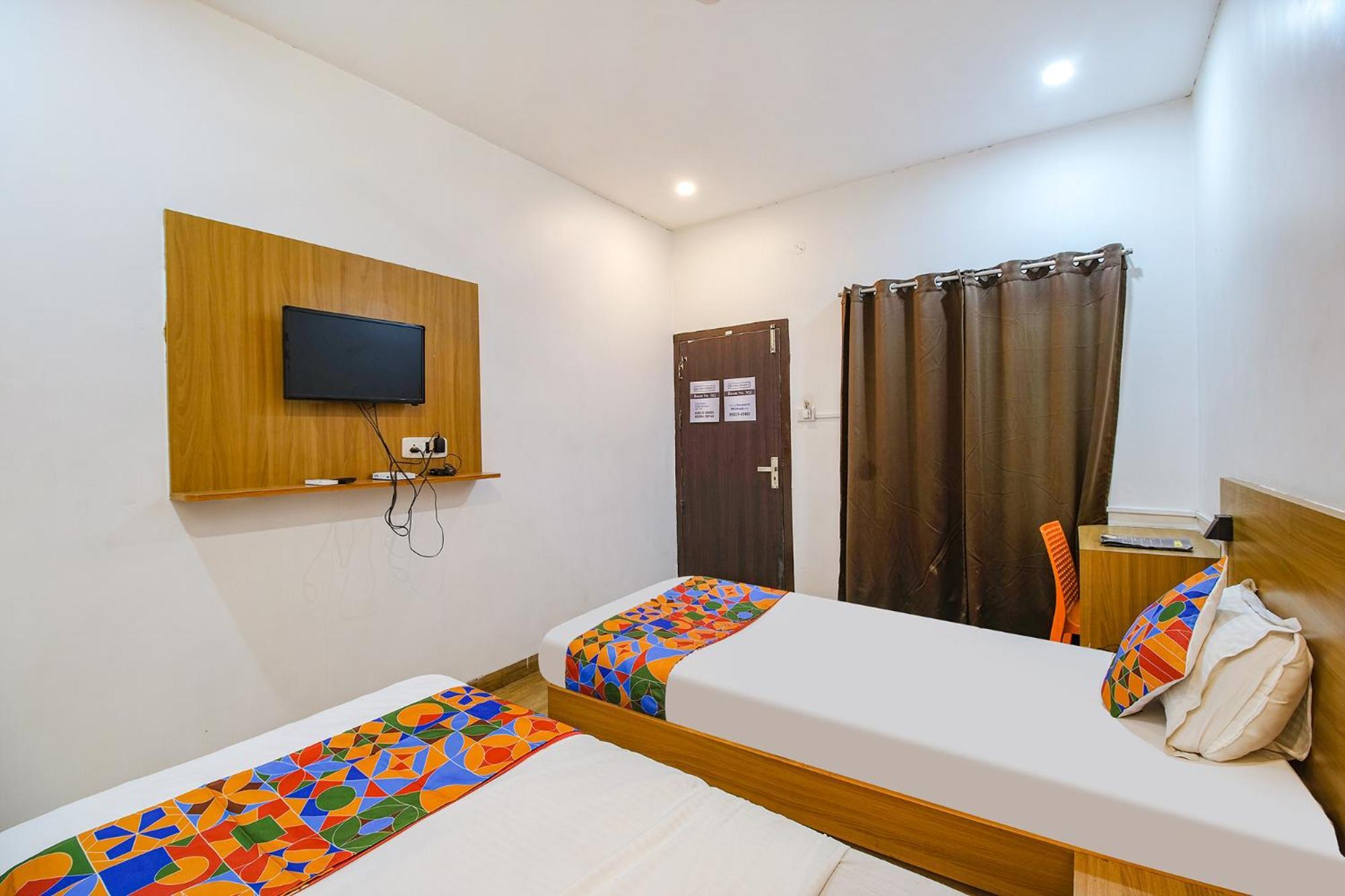Hotel Fabexpress Anurag Residency Guwahati Zewnętrze zdjęcie